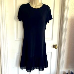 Classic Black Short-Sleeve Dress with Pleated Hem